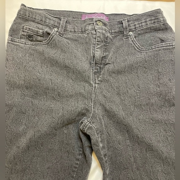 Gloria Vanderbilt size 10 short black paisley Amanda straight leg jeans - Picture 2 of 8